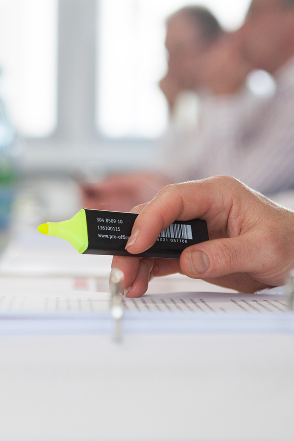 Notizen und Textmarker eines Workshopteilnehmers